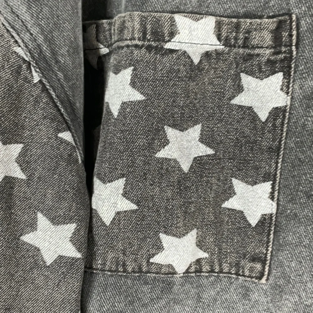 POL Oversized Gray Stone Washed Denim, white star distressed frayed hem Shacket